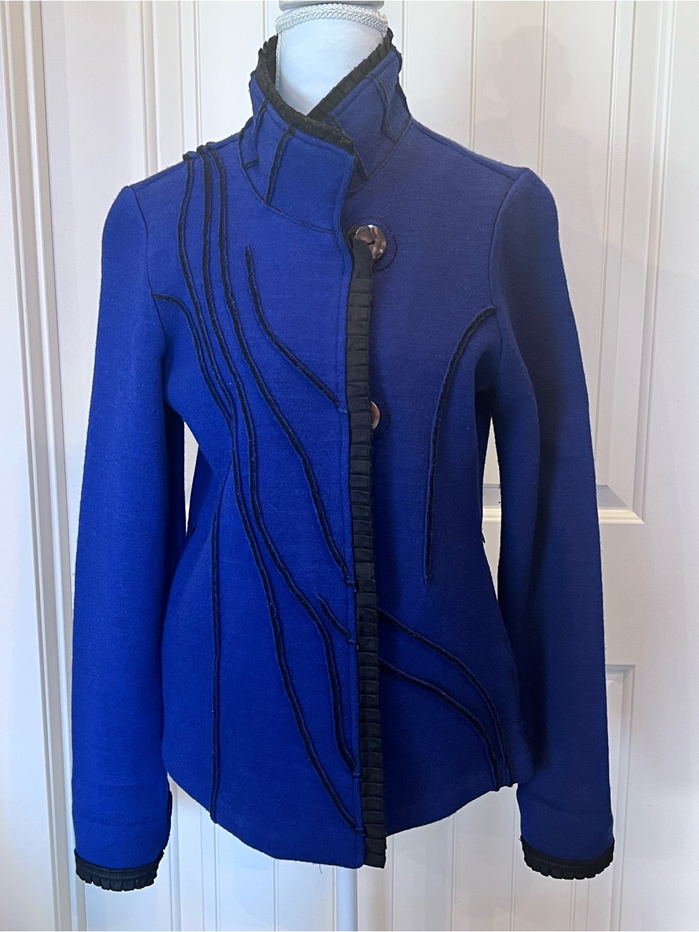 Icelandic Designs Exquisite Art to Wear Wool Ruffle Button up Zipper Pocket Coat